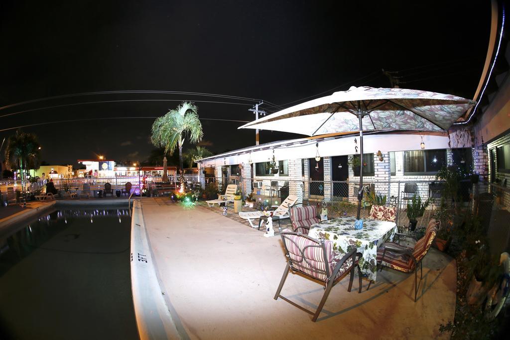 Adobe Hacienda Motel Hollywood Ngoại thất bức ảnh